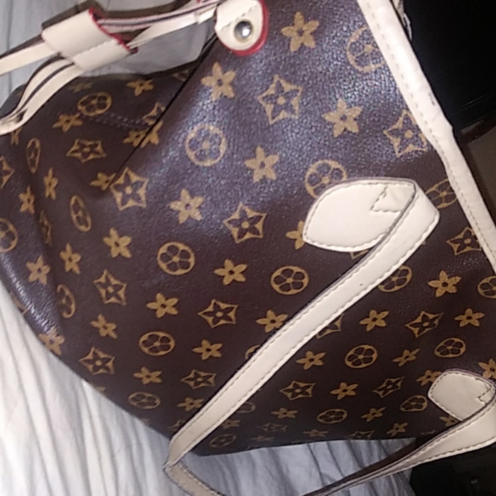 Purse - Picture 3 of 3